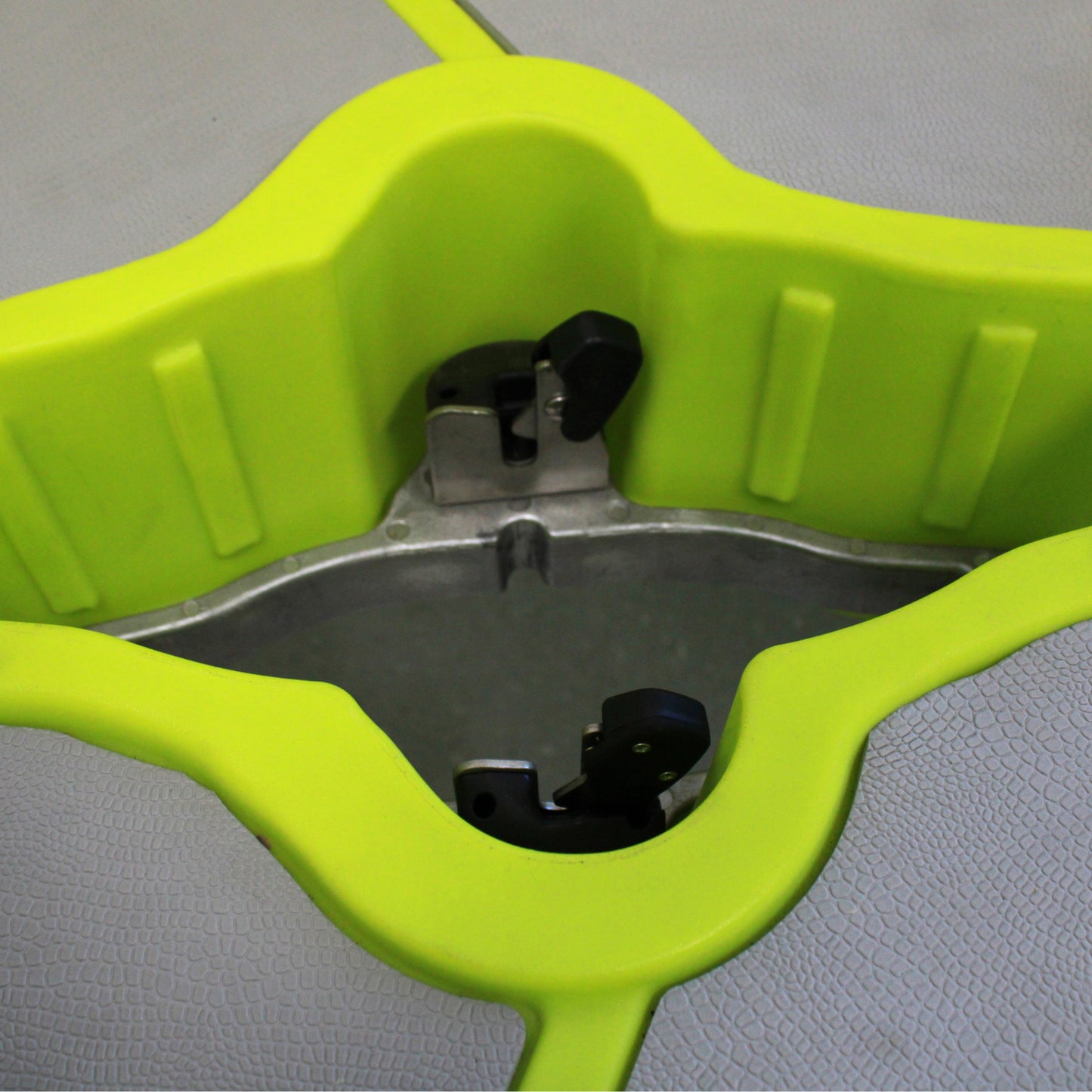 Hoodoo Impulse Fin Drive Bracket